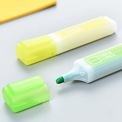 Creative Candy-Colored Highlighters for Students