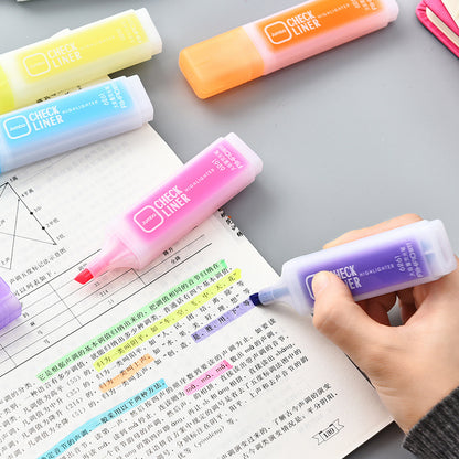 Creative Candy-Colored Highlighters for Students